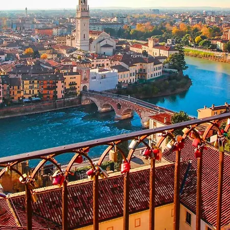 Fortuna Oro Luxury アパート *